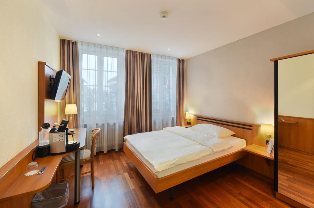 Apart Hotel Amadeo Zofingen Bagian luar foto