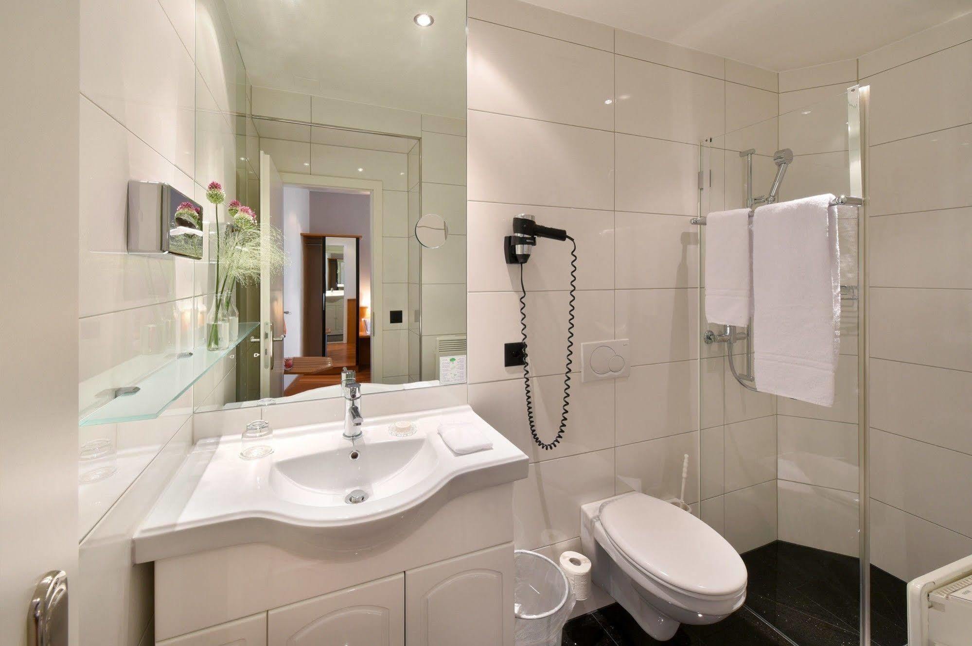 Apart Hotel Amadeo Zofingen Bagian luar foto